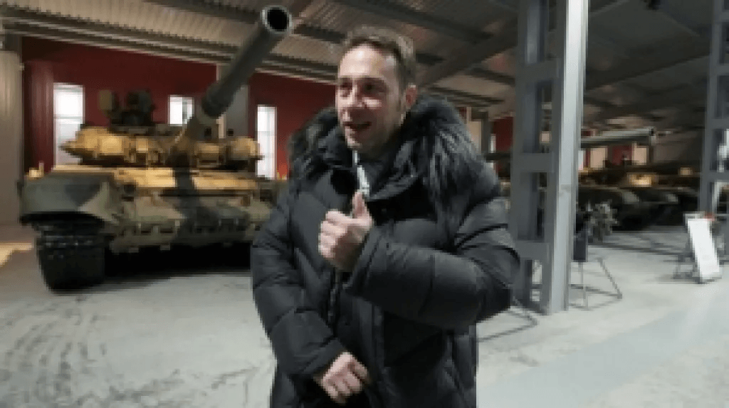 Клоун займется трудящимися