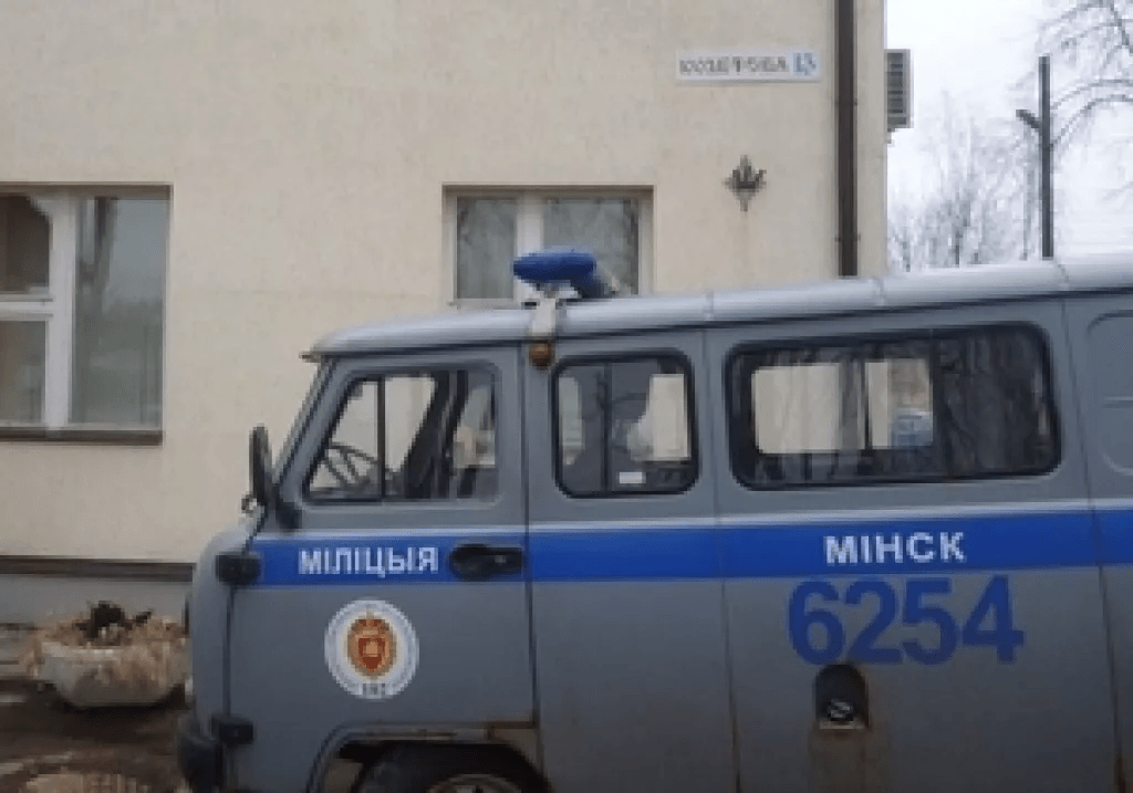Оператор белорусского телеканала показал в эфире порно и скрылся